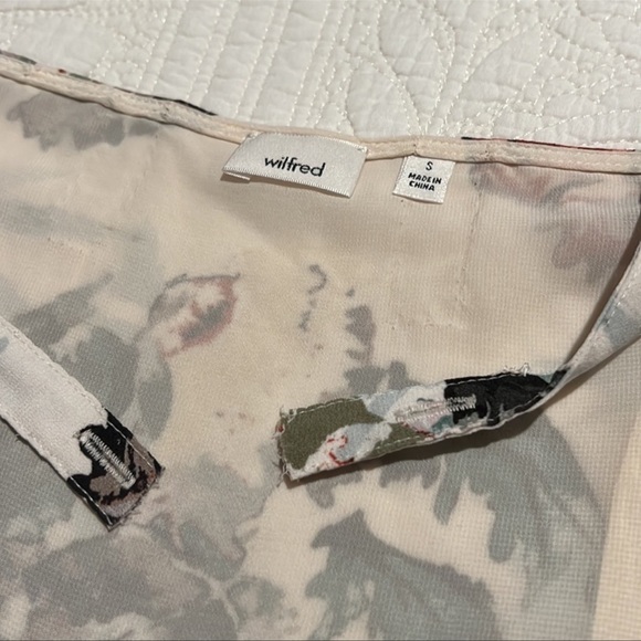 *SOLD* Aritzia Wilfred Astere Wrap Dress - Picture 4 of 7